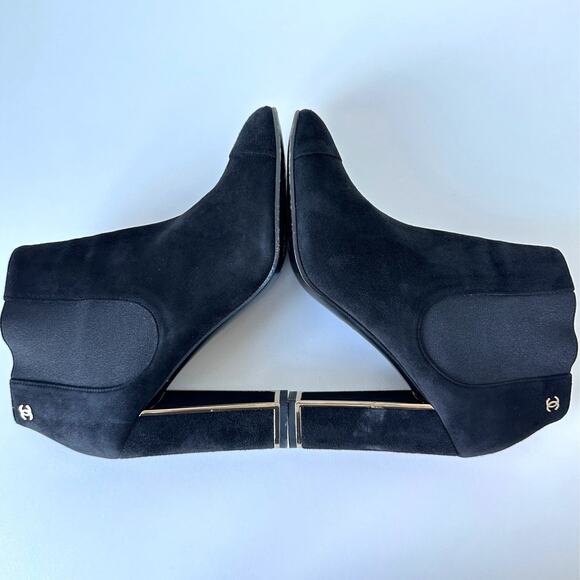 CHANEL Black Suede Gold Logo Chelsea Heel Ankle Boots IT 39.5 - Picture 5 of 16